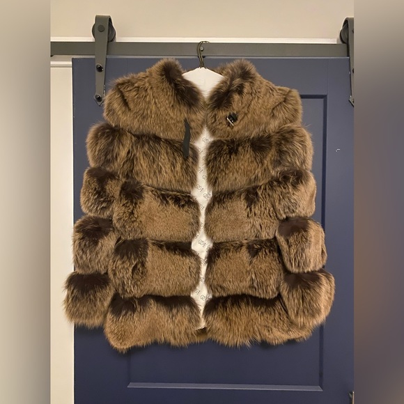 Ducie London Real Fox Fur Coat - Picture 2 of 6